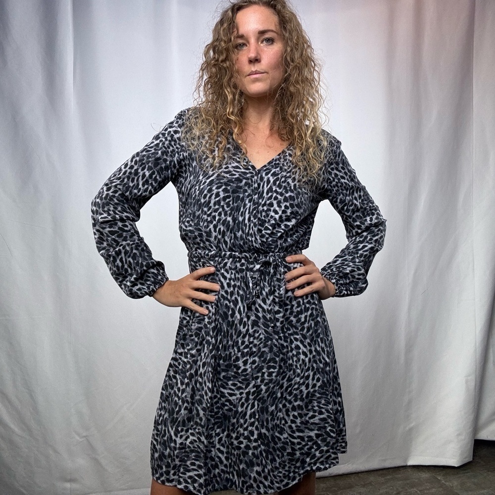 Bella‎ Dahl Long Sleeve Animal Print Mini Dress in Grey Size Extra Small